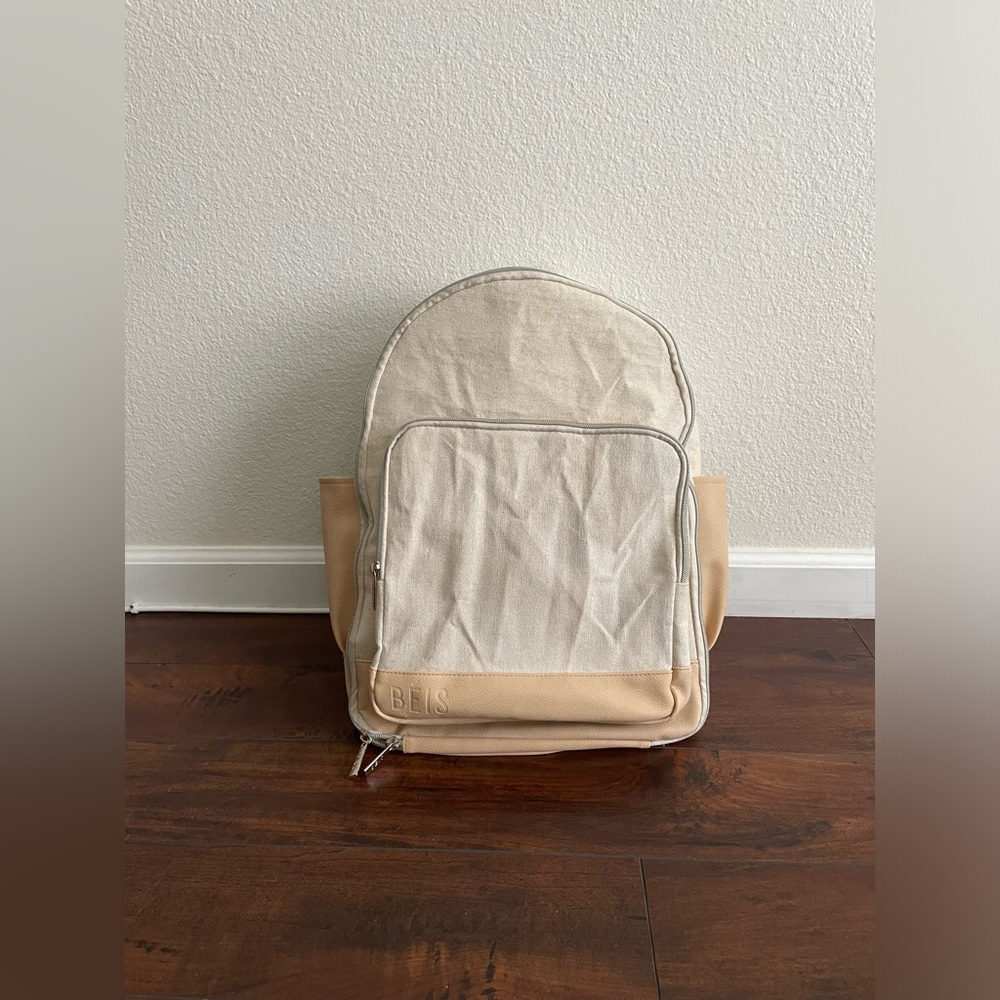 BEIS “The Backpack” in Beige